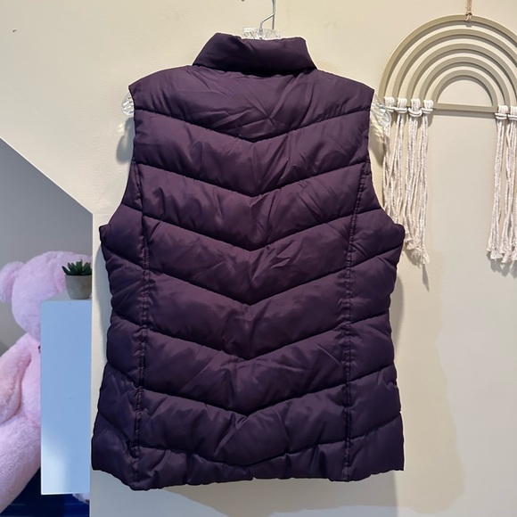 GAP Puffer Vest - Picture 6 of 8